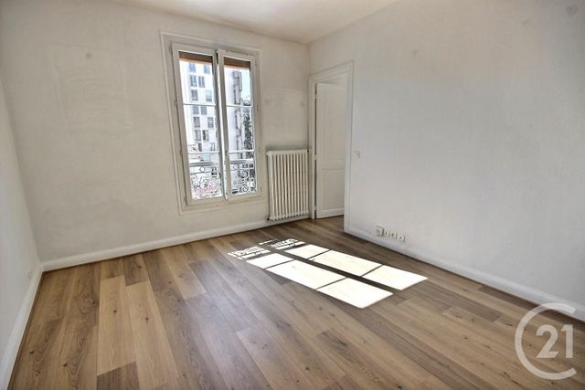  - PARIS - 