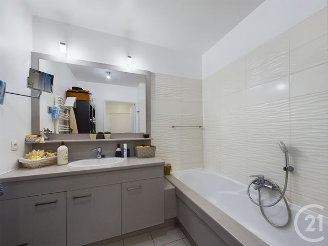 Appartement T3 à vendre - 3 pièces - 73.12 m2 - BOULOGNE BILLANCOURT - 92 - ILE-DE-FRANCE - Century 21 Prestimmo Conseil