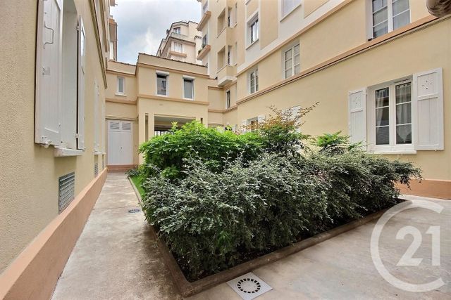 Appartement F2 à louer - 2 pièces - 34.39 m2 - BOULOGNE BILLANCOURT - 92 - ILE-DE-FRANCE - Century 21 Prestimmo Conseil