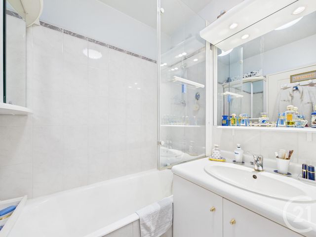 Afficher la photo en grand Appartement T1 à vendre - 1 pièce - 34.34 m2 - BOULOGNE BILLANCOURT - 92 - ILE-DE-FRANCE - Century 21 Prestimmo Conseil