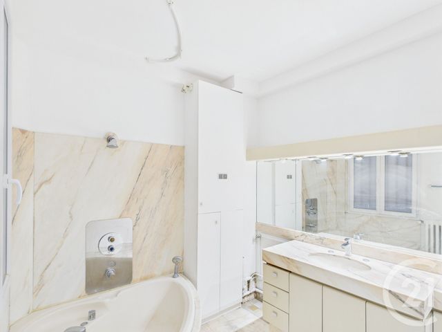 Appartement F3 à louer - 4 pièces - 87.93 m2 - PARIS - 75016 - ILE-DE-FRANCE - Century 21 Prestimmo Conseil