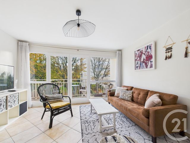 Appartement T3 à louer - 3 pièces - 61.78 m2 - VELIZY VILLACOUBLAY - 78 - ILE-DE-FRANCE - Century 21 Prestimmo Conseil