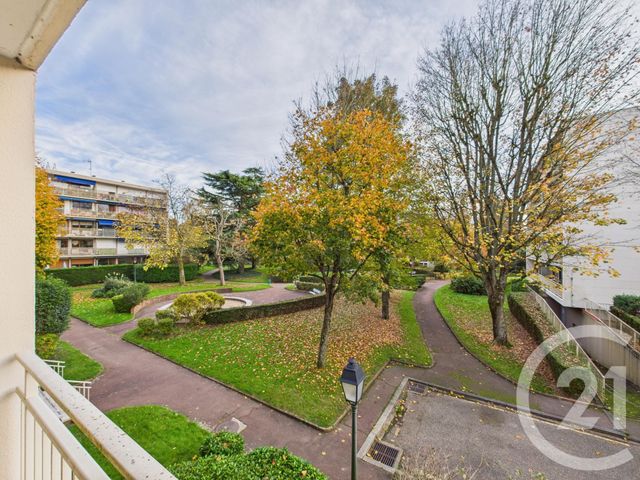 Appartement T3 à louer - 3 pièces - 61.78 m2 - VELIZY VILLACOUBLAY - 78 - ILE-DE-FRANCE - Century 21 Prestimmo Conseil