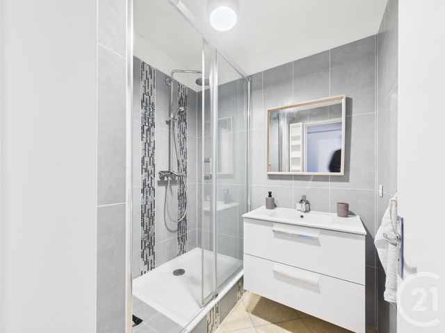 Appartement T3 à louer - 3 pièces - 61.78 m2 - VELIZY VILLACOUBLAY - 78 - ILE-DE-FRANCE - Century 21 Prestimmo Conseil