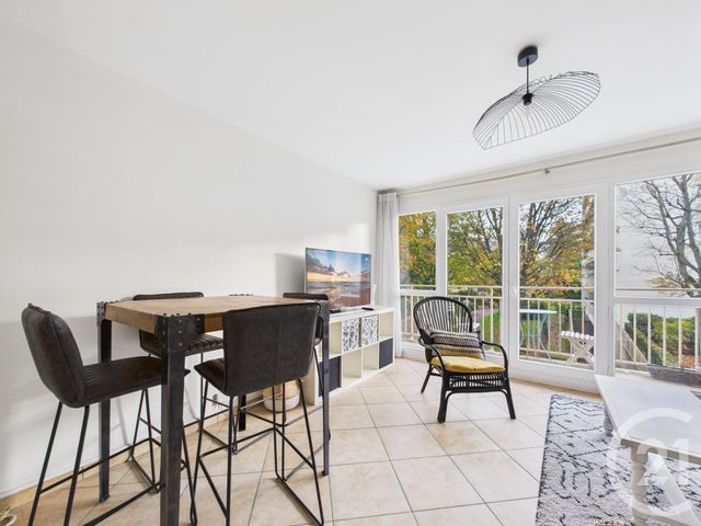 Appartement T3 à louer - 3 pièces - 61.78 m2 - VELIZY VILLACOUBLAY - 78 - ILE-DE-FRANCE - Century 21 Prestimmo Conseil
