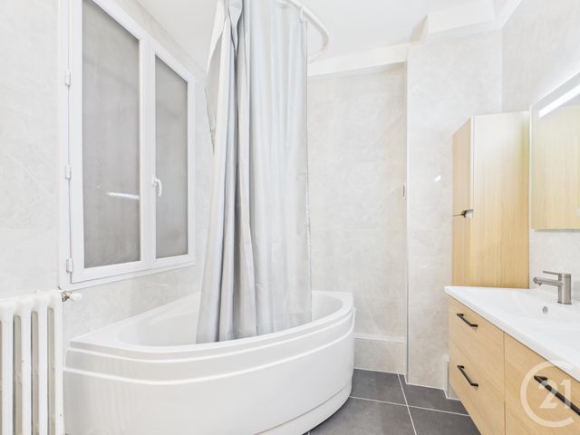 Appartement F3 à louer - 4 pièces - 87.93 m2 - PARIS - 75016 - ILE-DE-FRANCE - Century 21 Prestimmo Conseil
