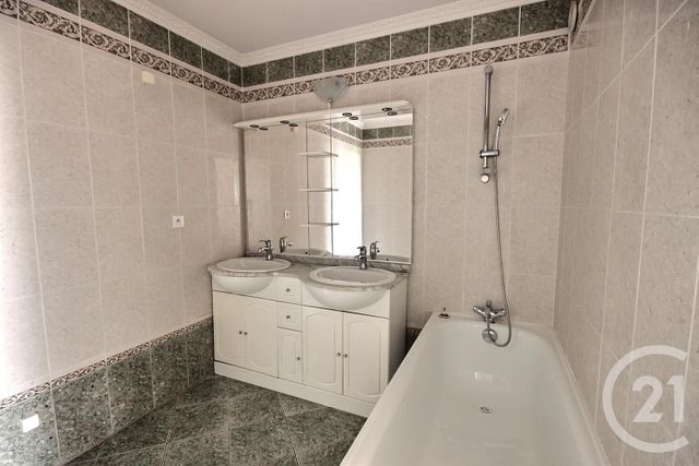 Appartement F4 à louer - 4 pièces - 88.56 m2 - BOULOGNE BILLANCOURT - 92 - ILE-DE-FRANCE - Century 21 Prestimmo Conseil