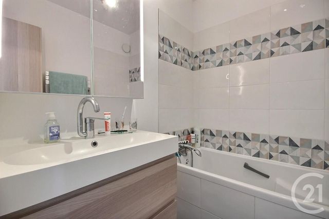 Appartement T4 à louer - 4 pièces - 95.75 m2 - BOULOGNE BILLANCOURT - 92 - ILE-DE-FRANCE - Century 21 Prestimmo Conseil