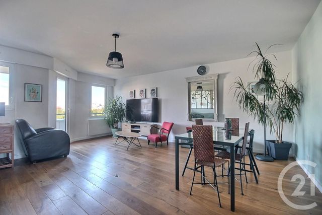 Appartement T4 à louer - 4 pièces - 95.75 m2 - BOULOGNE BILLANCOURT - 92 - ILE-DE-FRANCE - Century 21 Prestimmo Conseil
