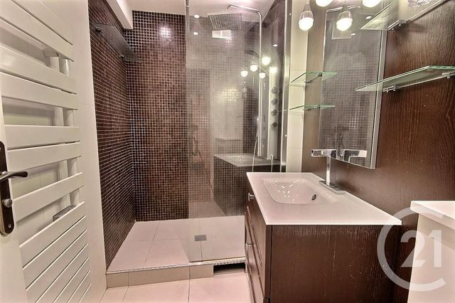 Appartement F3 à louer - 3 pièces - 77.39 m2 - BOULOGNE BILLANCOURT - 92 - ILE-DE-FRANCE - Century 21 Prestimmo Conseil